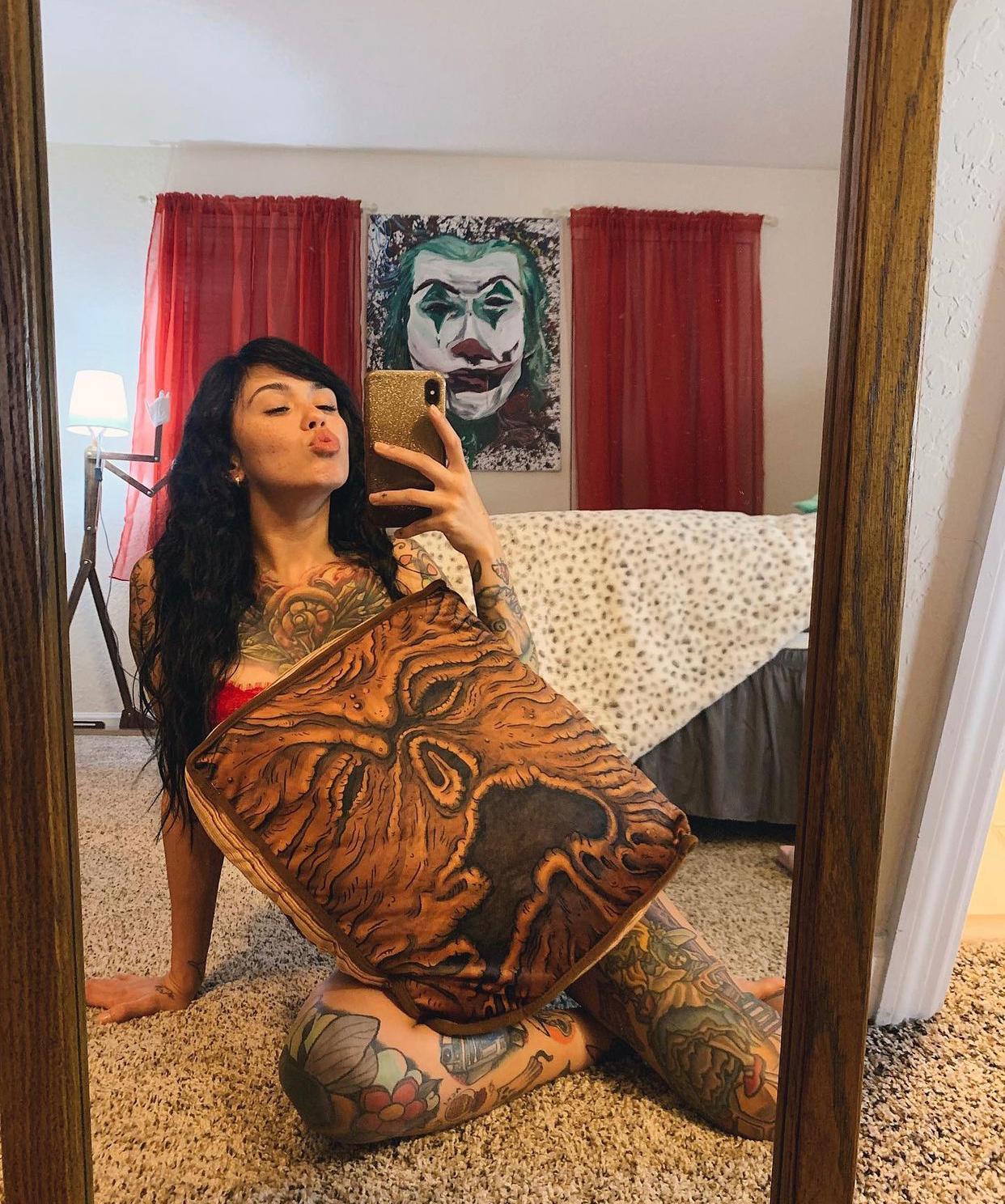 Available for hookup๐ฆ๐๐ฅต๐
 Available for hookup๐ฆ๐๐ฅต๐