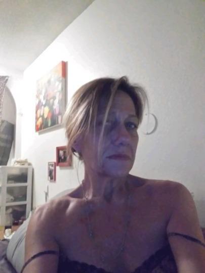 **40 Y/r Older BBW m*0*m BJ fun** **40 Y/r Older BBW m*0*m BJ fun**