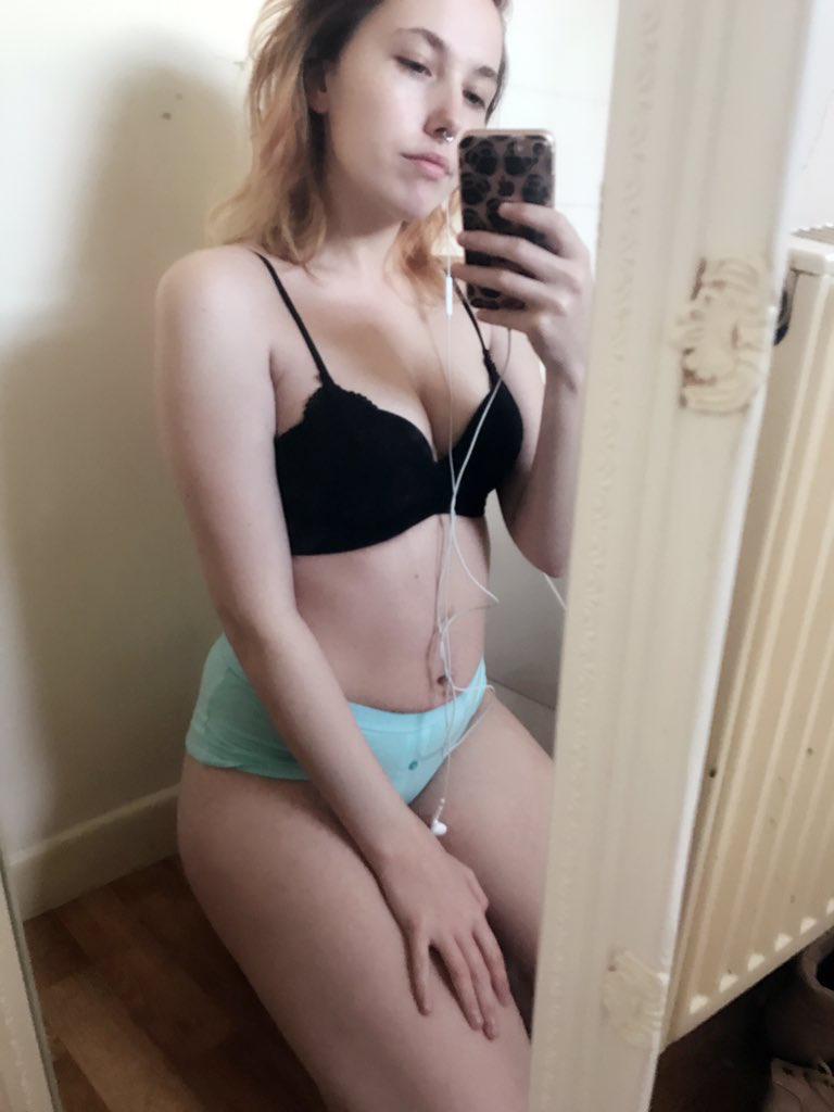 Hookup, Cam Sex, Escort Available Hookup, Cam Sex, Escort Available
