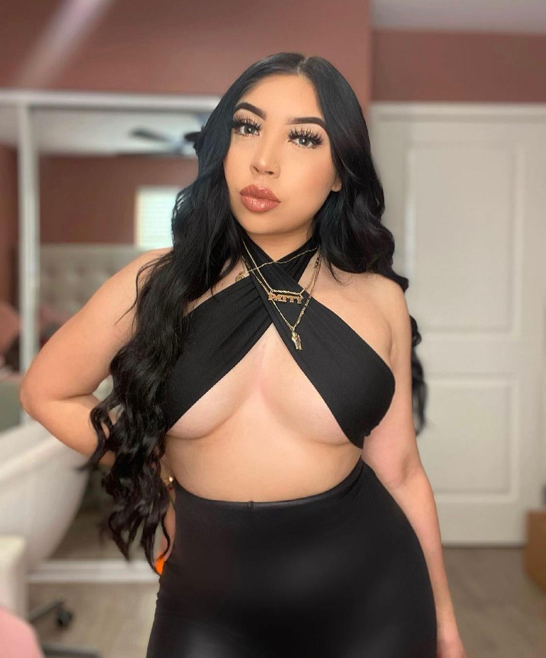 I’m ready to get laid this weekend 🥰🥰 I’m ready to get laid this weekend 🥰🥰