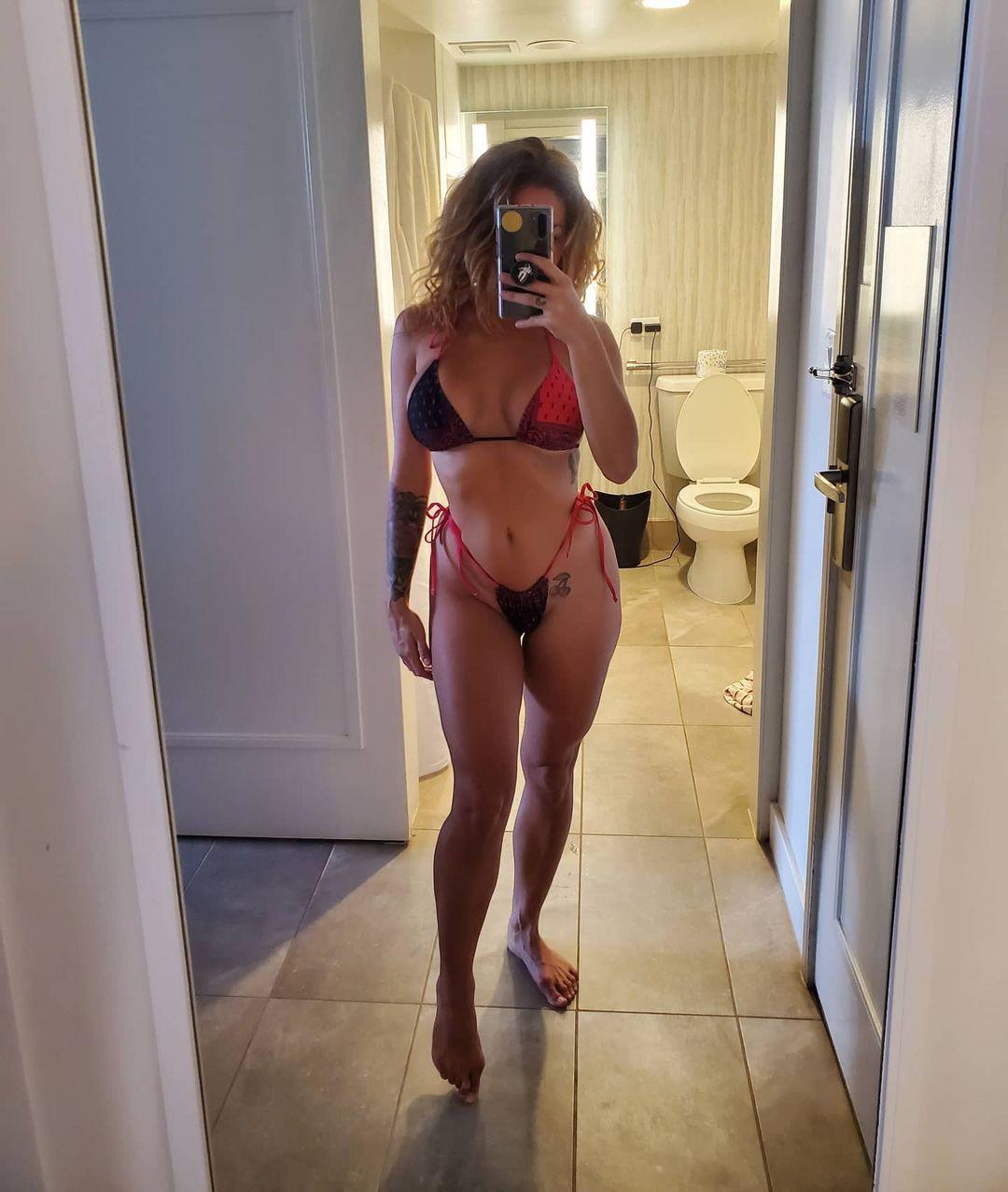 MY WET PUSSY IS READY TO TAKE IN SOME GOOD HARD COCK. MY WET PUSSY IS READY TO TAKE IN SOME GOOD HARD COCK.