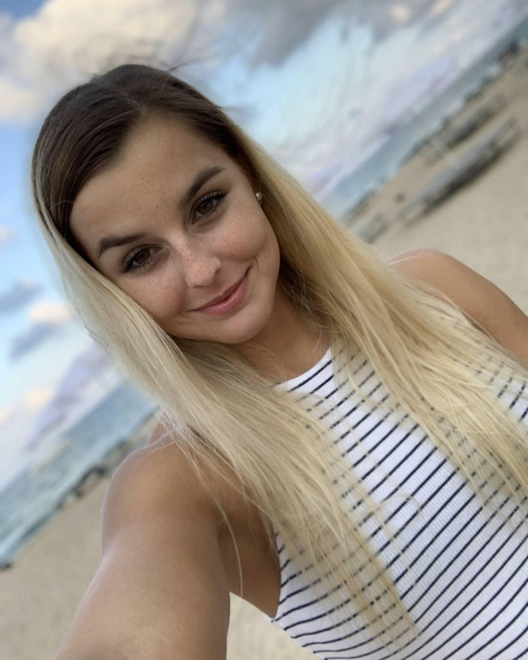 Cash Only "Hookup For Sex" Cash Only "Hookup For Sex"