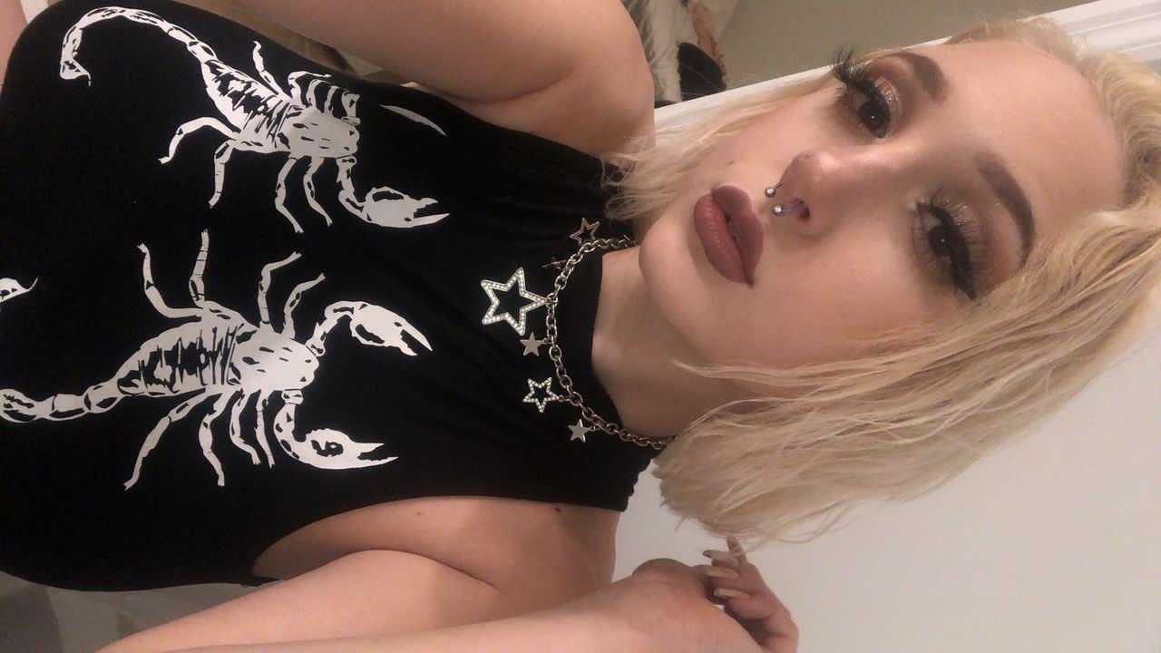 FEMALE ESCORT AVAILABLE FOR 24/7……SNAPCHAT 👉: becky_vox FEMALE ESCORT AVAILABLE FOR 24/7……SNAPCHAT 👉: becky_vox