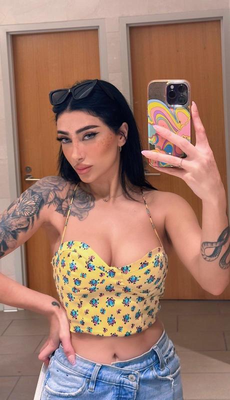 Hello Pumpkin Pies!! Keylee is Here to make you Lose Yourself in Delightful 💦💦
