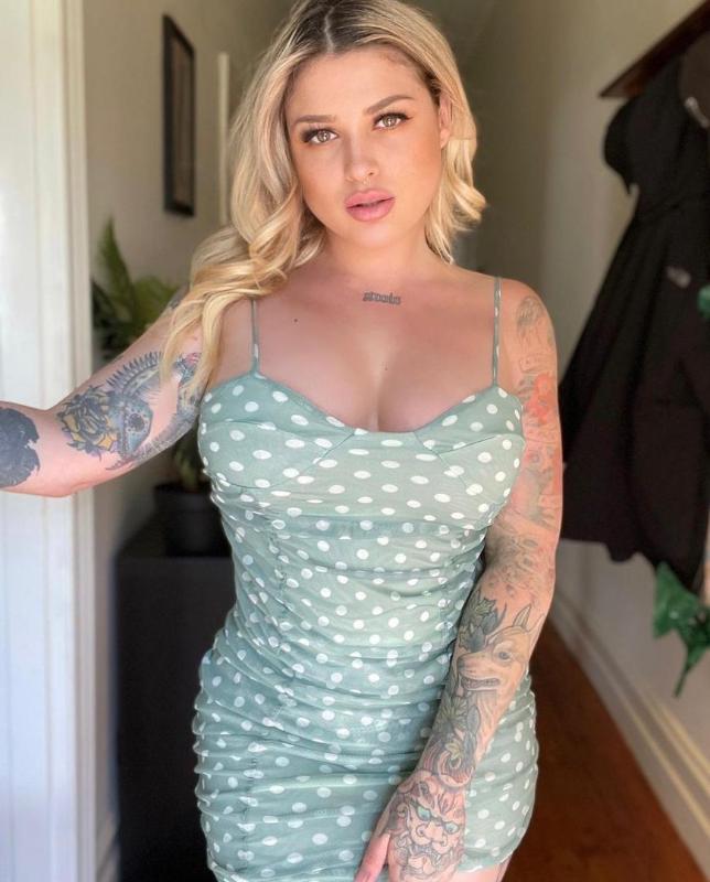 💯 Legitimate big ass and boobs 👅 girl available to fuck ❤️😘