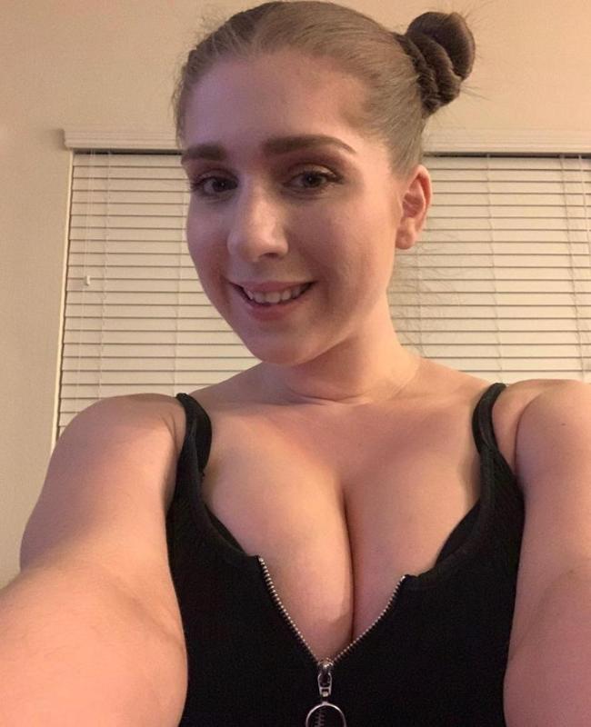 CITY FUN PROVIDING MASSEUSE