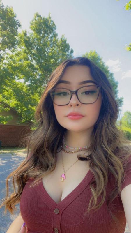 HOT VANESSA HERE TO PLEASURE 💦😍