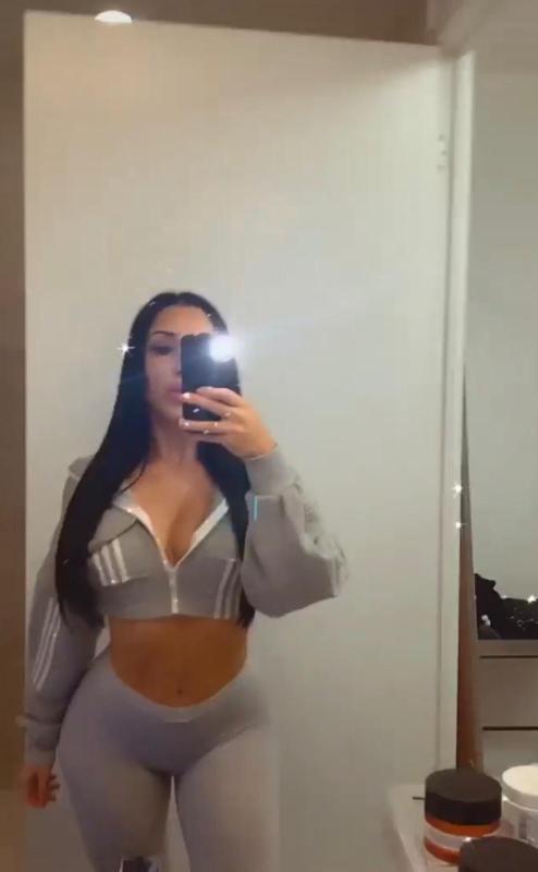 I love polite and respectful gentlemen👐! I aim to please by any and all means