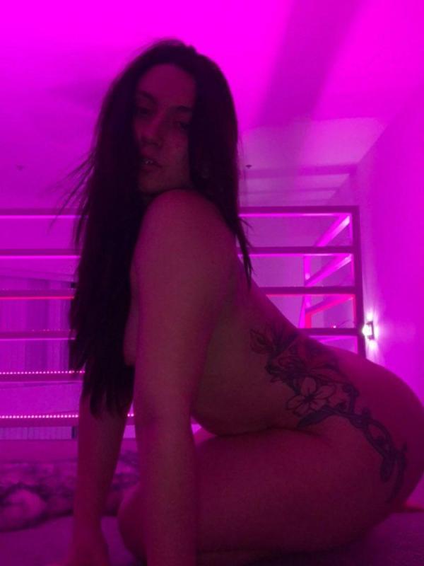 HORNY? COME AND FUCK ME 🍑RIGHT 🍑NOW
