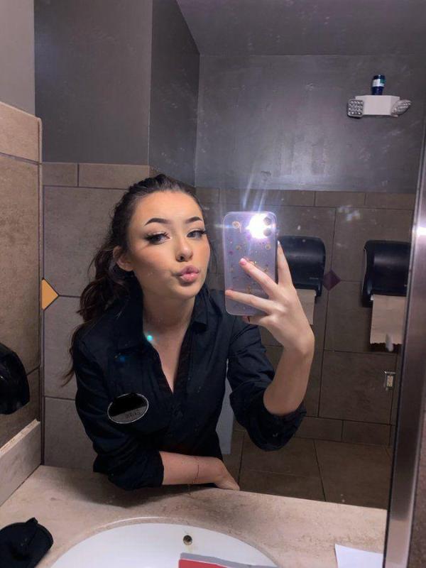 Naughty Brandie here to pleasure 🥵🥵🥵🥵🥵