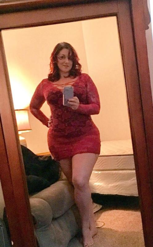 sexy escort available for sexual hookup