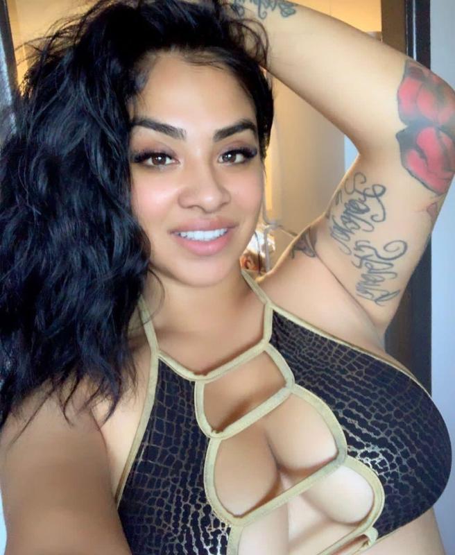 I’m available 24/7 💋💋