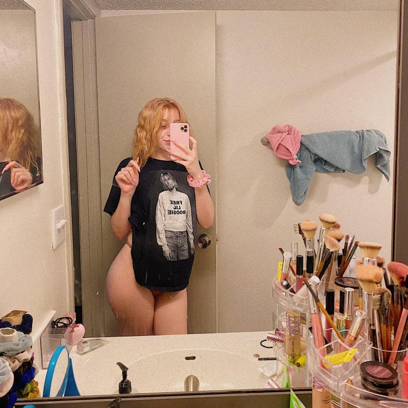 I’m available for hookup🍑💦🍆hit me up cell: 2702820590 Snapchat:allisonn755