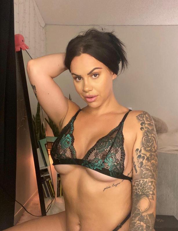 Miky is a busty independent Escort. Best OWO and GFE
