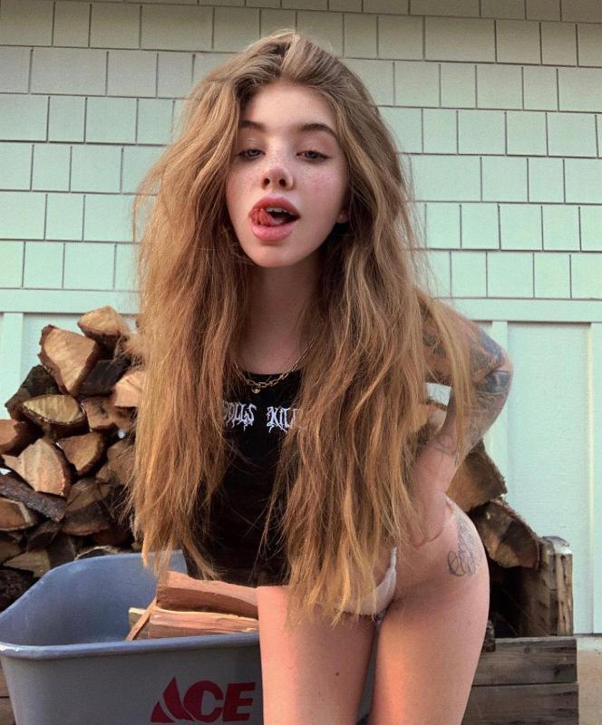 DOWN FOR FUN 💦 💦 🍑 🍑 🍆 🍆