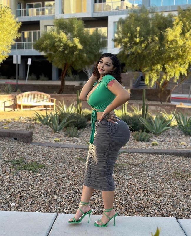 Bad Bitch👅💦but you know I’m Classy🤤💯😍