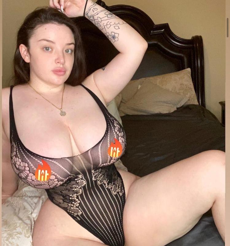 Dtf 👅👅🥵🥵 Hit me up if you’re down to fuck. Snapchat Kim_luis3