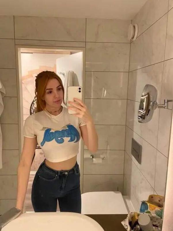 Am available for hookup 🍆🍑🍆🍑😋