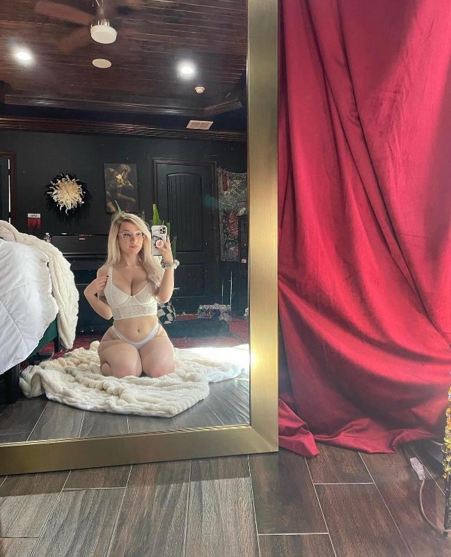PAY TO PLAY SERVICE 🍆🍆💦💦👅💦🥵Snapchat: sweetari515