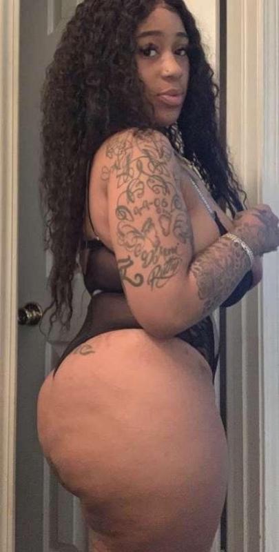 ASAP hookup ... HMU on snap Emily_lynn6150