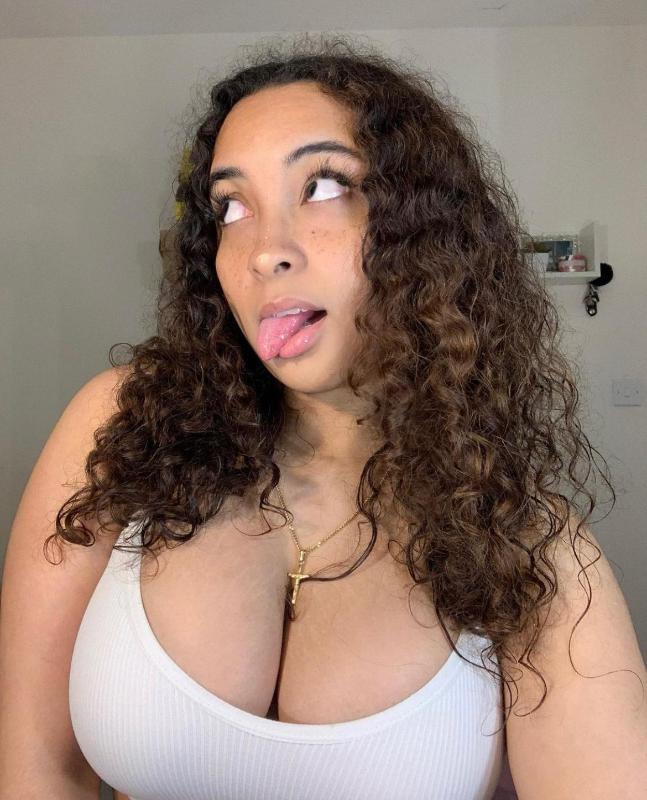 HMU on Snap jannetbrielle5 or 8328101039 IF YOU’RE DOWN TO FUCK