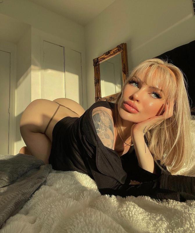 Table Shower 💦 I am down for hook up .. hmu now let’s have some hot fun ..
