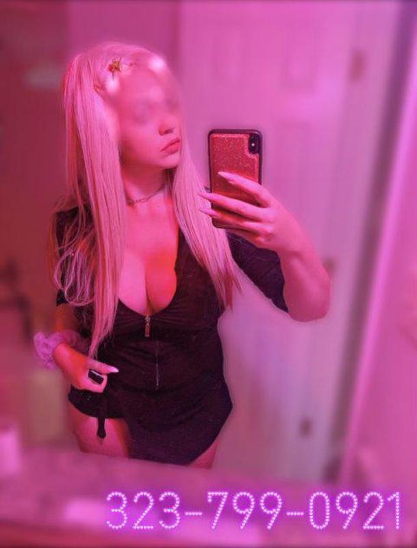 🧁BUSTY BLONDE🧁🧞I may not be a genie-but I make dreams come true🧞‍♀️