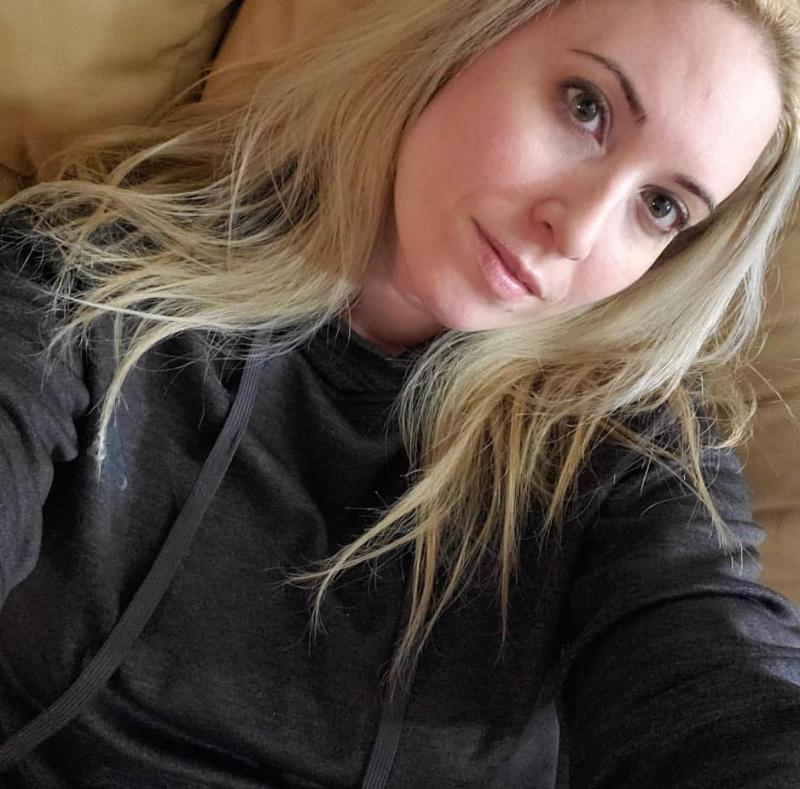 Escort (I'm Available). (610) 421-9166