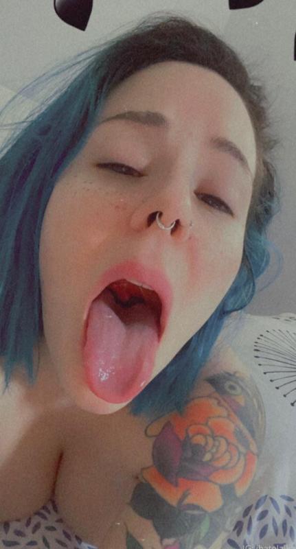 Horny and Available to hookup now! No games here 💦☺️