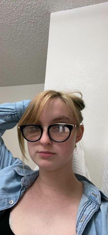 I’m available for hookup real time sex.