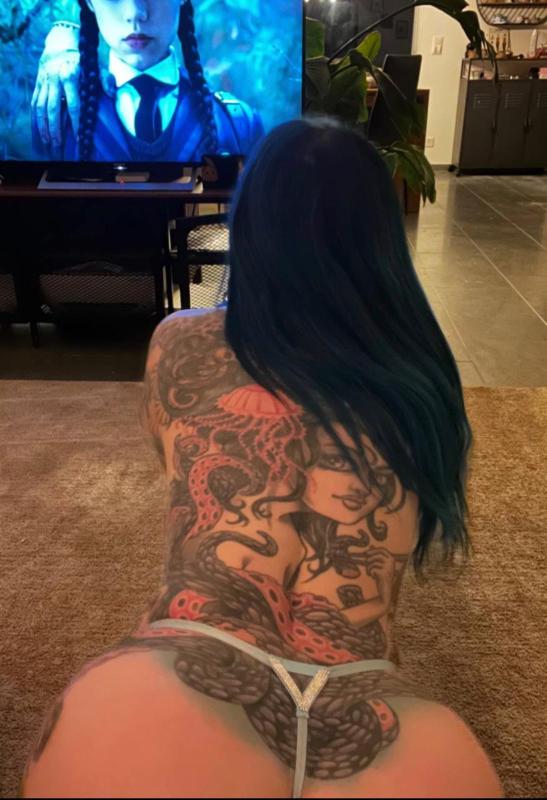 HOOKUP/ESCORT