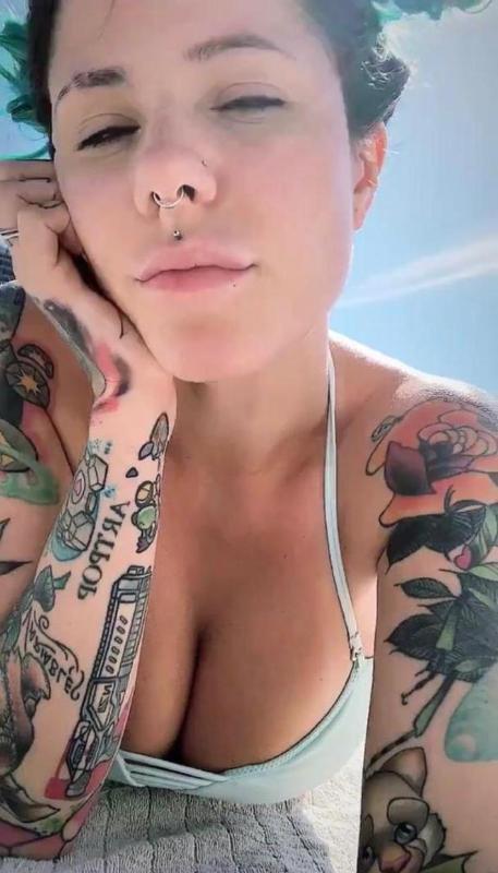 Hit me up and let me satisfy you with sexy