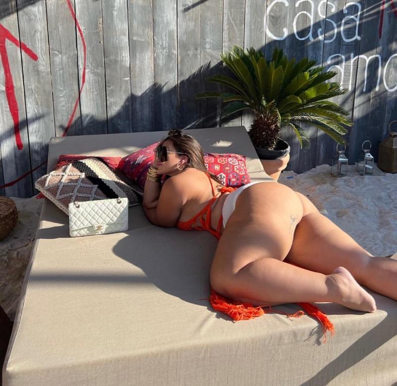 FUN MASSEUSE