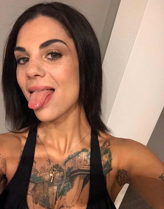 LOTS OF HOLIDAY SPECIALS AND EXTRAS AVAILABLE FOR INCALL OUTCALL