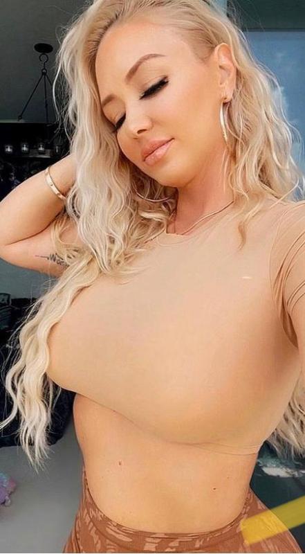 Available for hook up incall&outcall