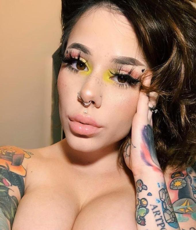 Escort available to hookup anytime 🍑💦🍆