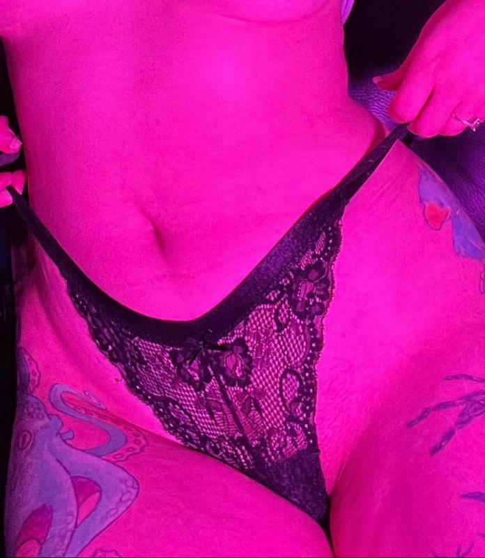 AVAILABLE TO HOOKUP HMU ON PHONE 7472258893 OR ADD UP ON SNAPCHAT:mita_mia1