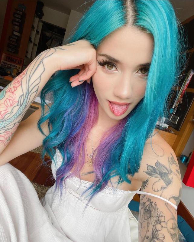 I’m down to fuck add me on snaps👻 stephani1379 or text (518) 303-2641