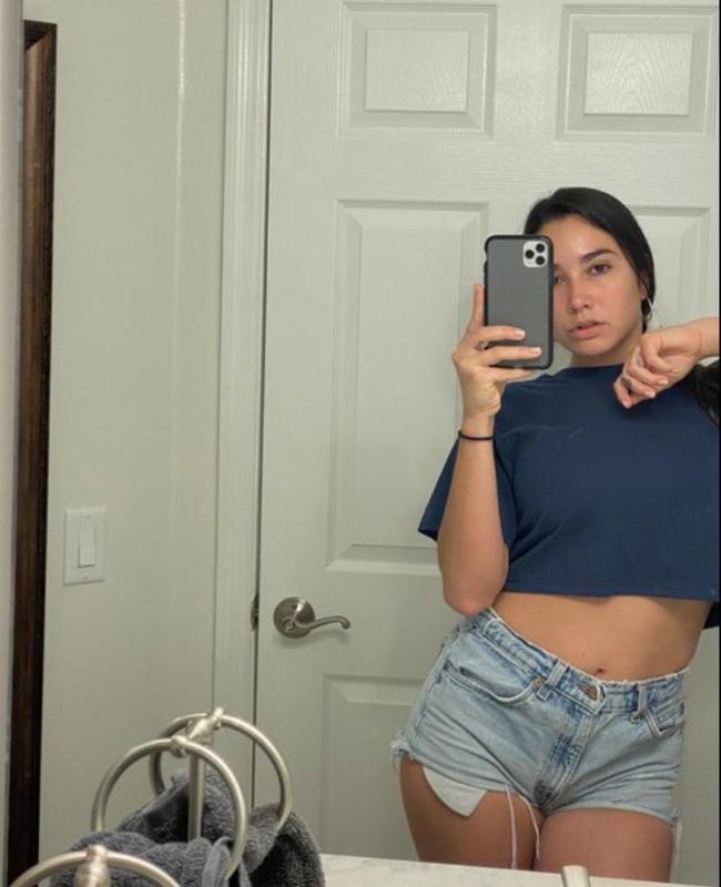 Local escort available now I will satisfy you with my full fuck services ,oral j