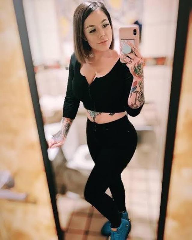 My badass Needs some dick rn 😭👅👅🤤