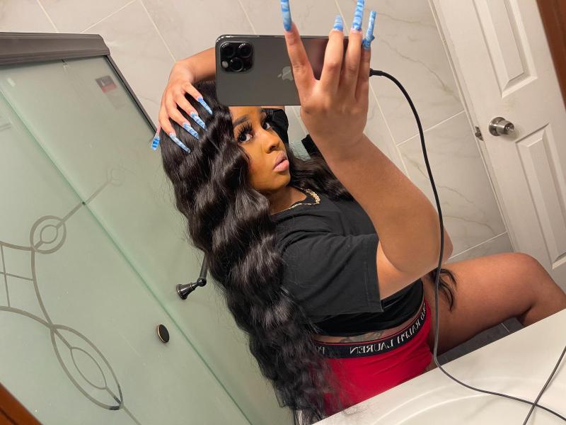 Sexy, real, flexible, fun, outgoing 👅