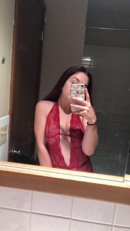 Escort ready for hook up 🥵🍆💦