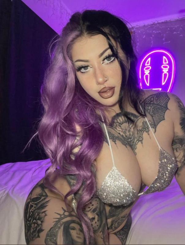 Escort Available for hookup service