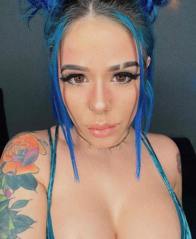 I’m available for hookup right now