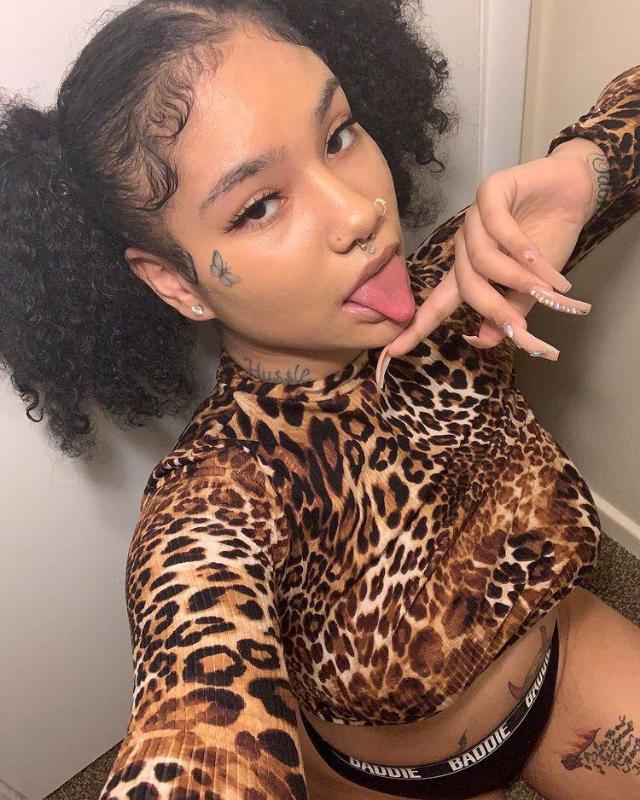 ꧂_ ❤️I’M READY 🍆 TO HOOKUP ❤️AND HAVE FUN 😍👅 ___꧁