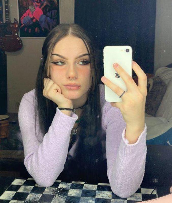 I'm available for sex and massage both incall outcall or cardate