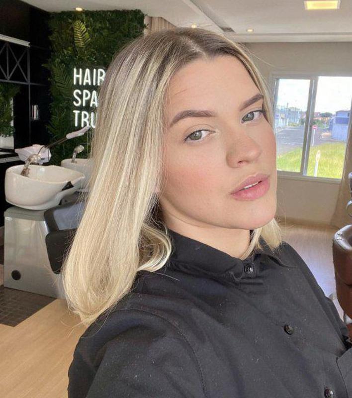 I’m available for hookup💦🍆Add up snap: MaryReese25