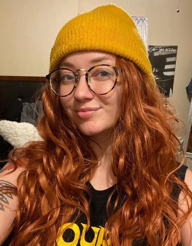 Am available for hookup and nudes hit me up on snap sharon_s1869 or 7329658494