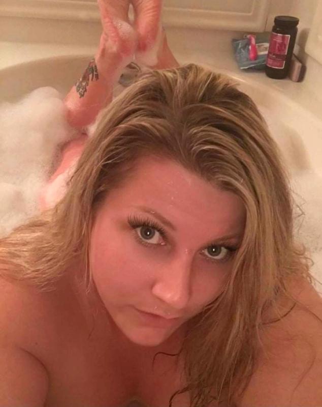 Naughty sweet girl available to give you all round sexx