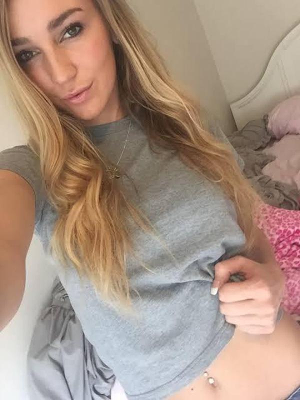 I’m a horny mature girl, I love squirting ???? I wanna fulfill your widest sexua